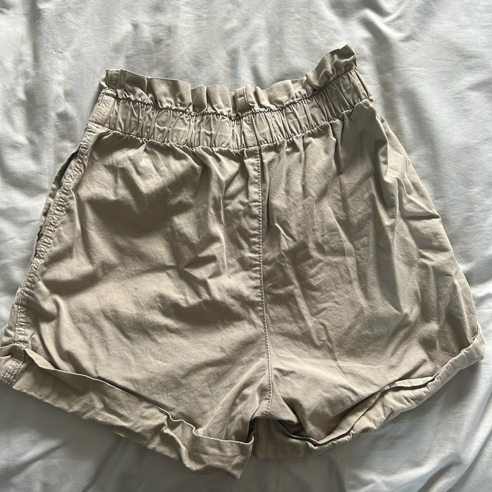 Abercrombie Paper Bag Shorts - Picture 7 of 10